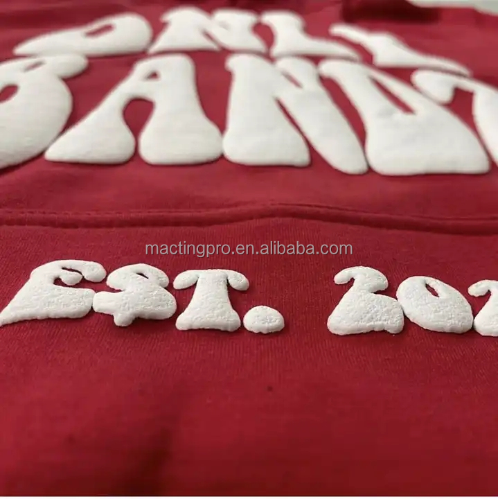 Unisex Short Sleeve T-shirts with Solid Pattern and Customized Logo Design in Cotton