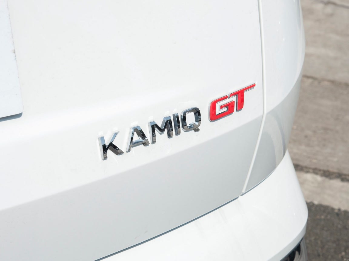 Komic GT 1.5L Edition Premium Version gasoline car Small SUV 109 hp L4 Openable panoramic sunroof