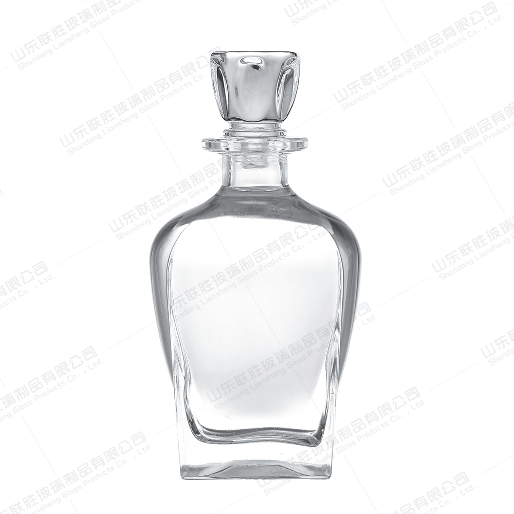 Square Whiskey Glass Bottle Empty Liquor Bottles Bottle Color Customied 700ml Vodka with Cap
