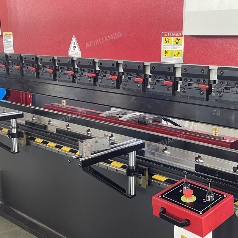 0.01mm Accuracy 63T 2500MM Hydraulic CNC Press Brake Metal Steel Plate