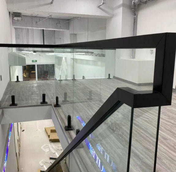 Contemporary Stair Hand Railings With Laminated Or Single Tempered Glass
