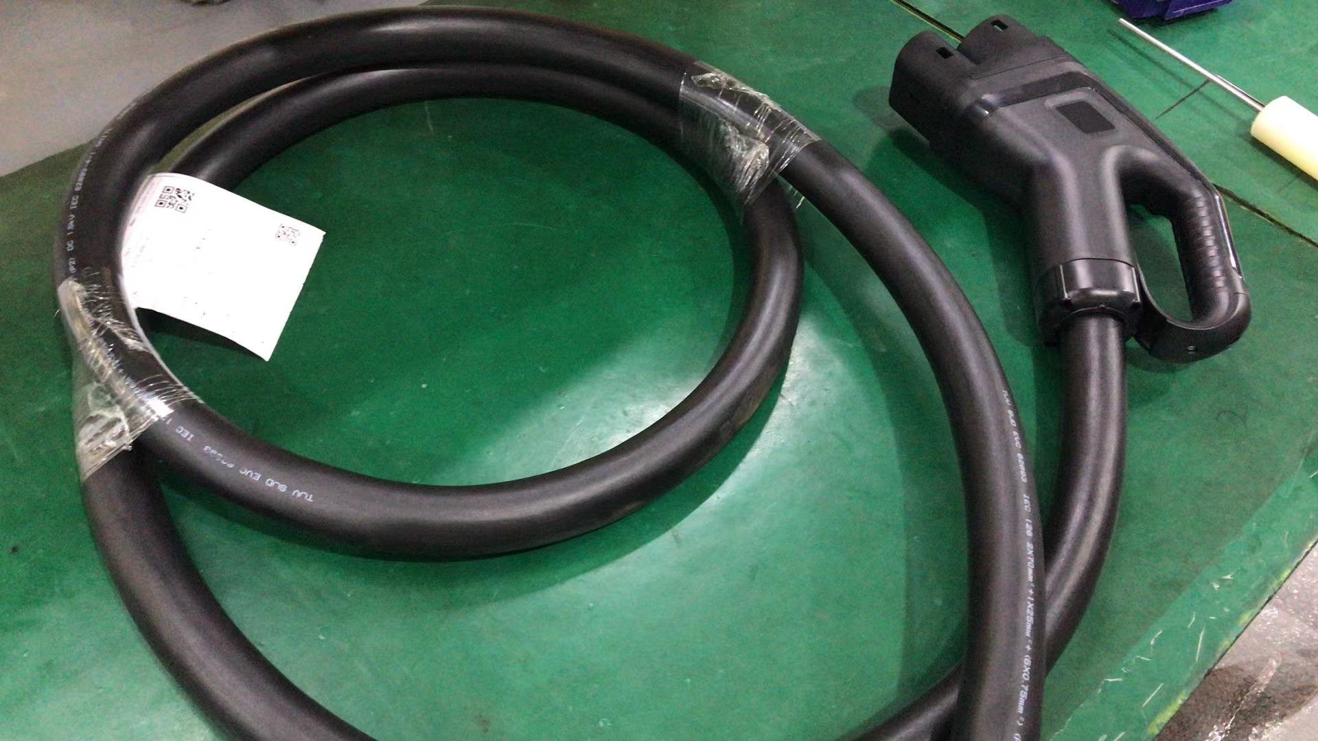 OEM ODM 80A 125A DC EV Charger IEC62196-3 CCS Charger Type 2
