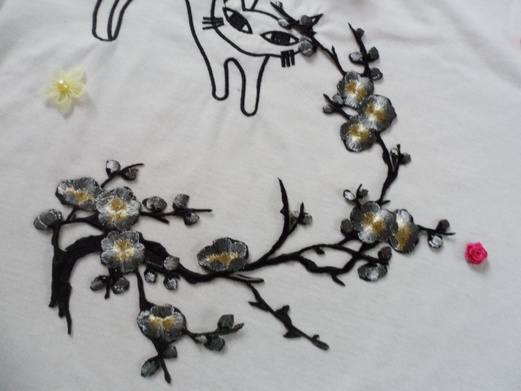 Hot Fix Motif Wintersweet Embroidery Lace Flower