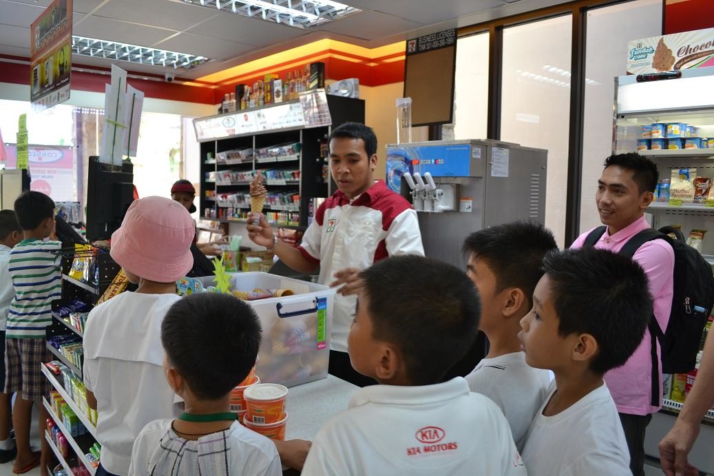 Purchased by 7-Eleven Oceanpower OP132BA soft ice cream making machine
