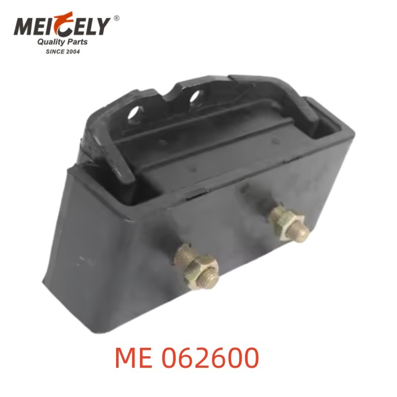 Heavy Truck ME 062600 ME 05257 Rubber Engine Mounting For Mitsubishi