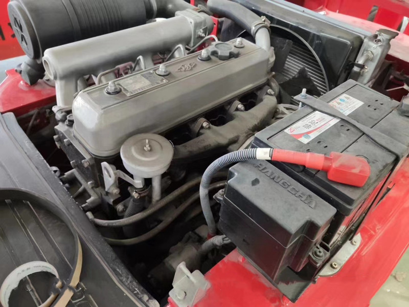 Used 14 Ton Four-Wheel Internal Combustion Forklift With CUMMINS Engine