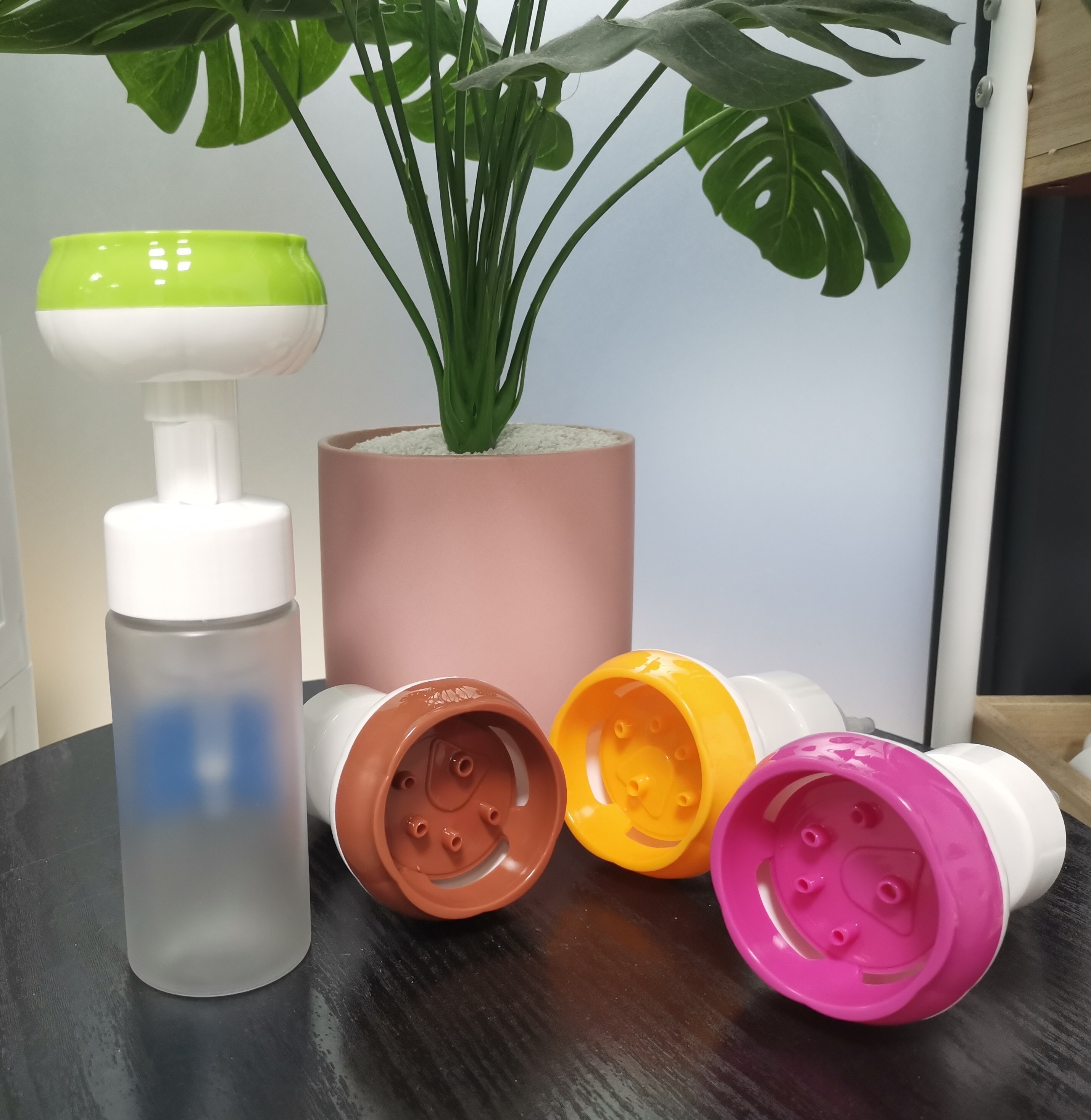 Colorful Press Recycle Soap Pumps Dispenser Affordable Output 0.8Cc 1.2Cc 1.5Cc Kayawi Cat Foot Print