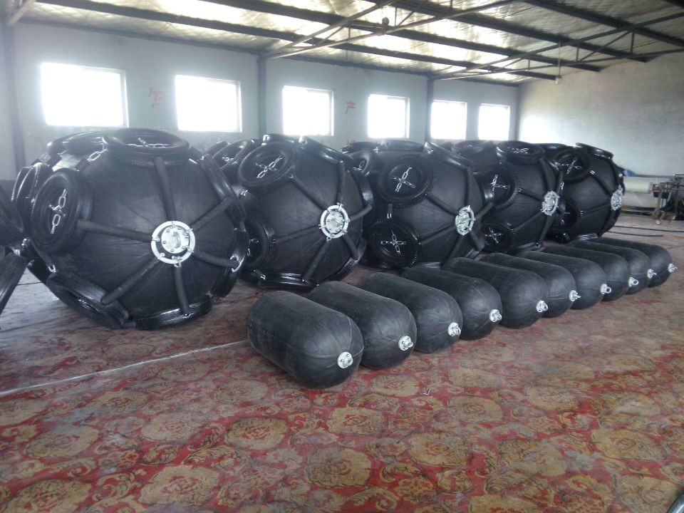 Yokohama-type inflatable rubber fender marine anti-collision ball ship berthing fender