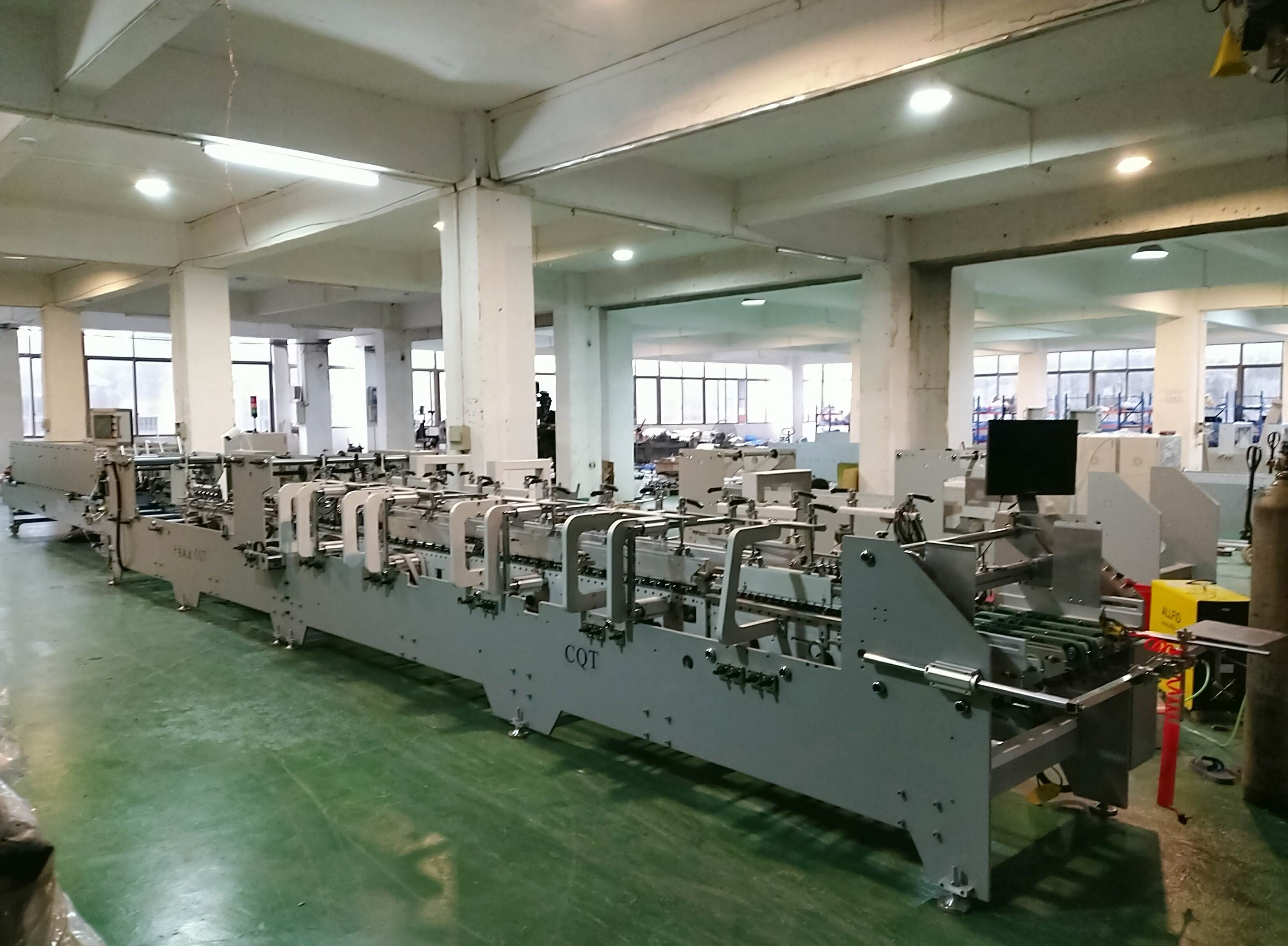 Maximum Paper Width 2 800mm Bottom Folding Box Folder Gluer with Flexo-Printing