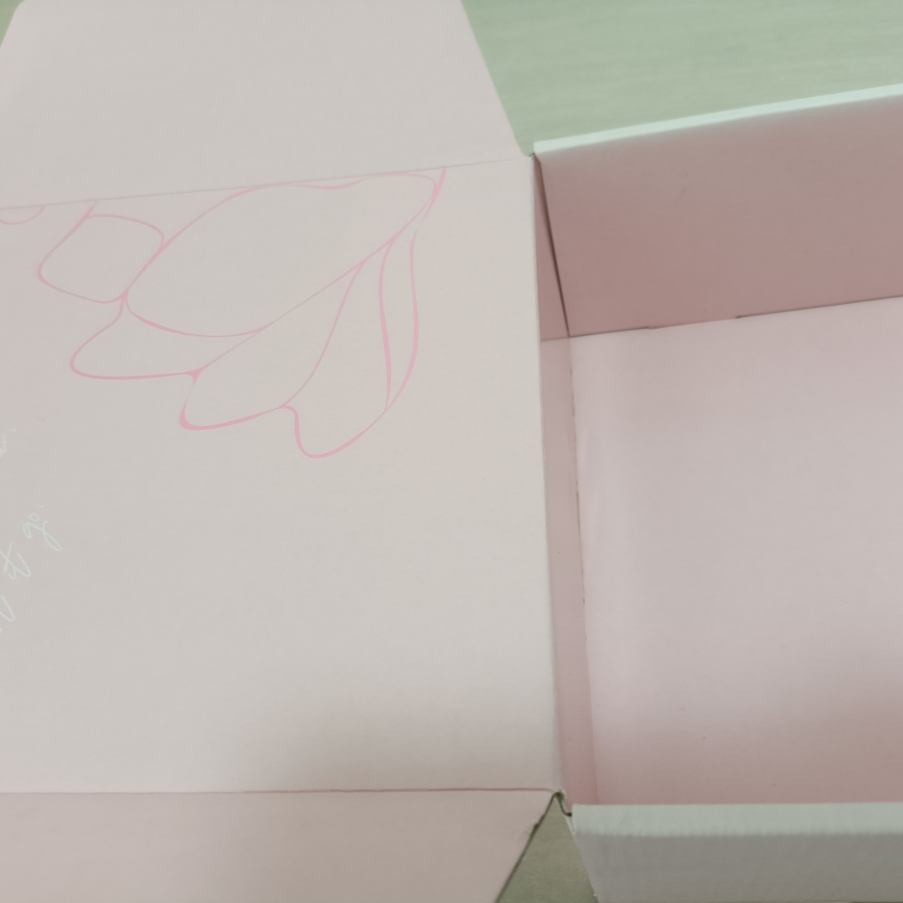 Customer's Specific Requirement Paper Packaging Gift Box Customizable and Recyclable