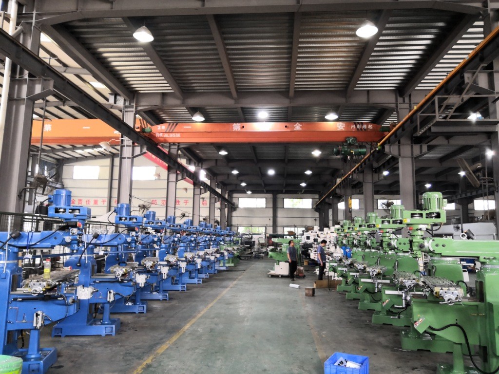 High - Rigidity Vertical Machine Center , CNC Milling Machine For Making Molds