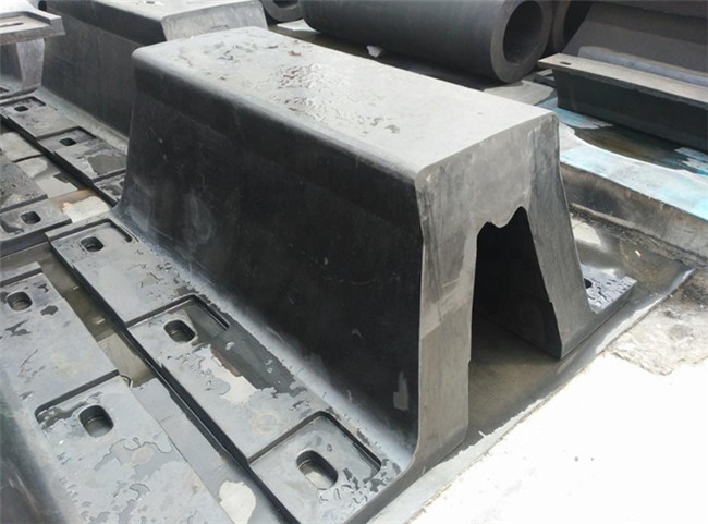 Wharf Jetty Shipyard Berthing Marine Rubber Fender Moulding
