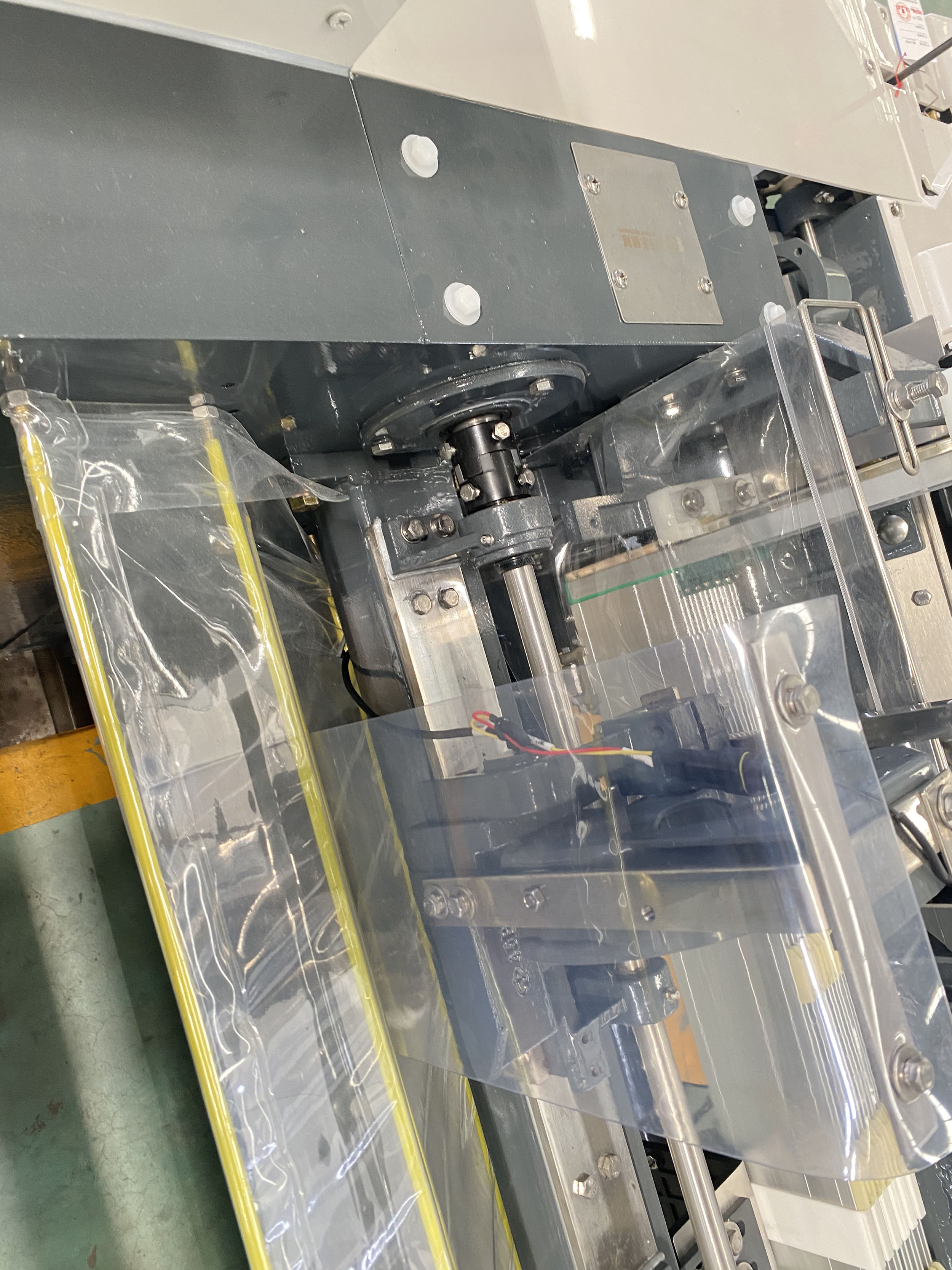 Single Nozzle Shuttleless Power Loom Water Jet Loom Fabric Weaving Machine