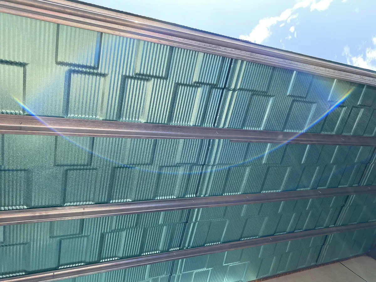 Villas Building Top Roof Tile Color Stone Coated Bond Tile AZ70 Stone Coated Metal Tile 50 Years Warranty Wave Tile
