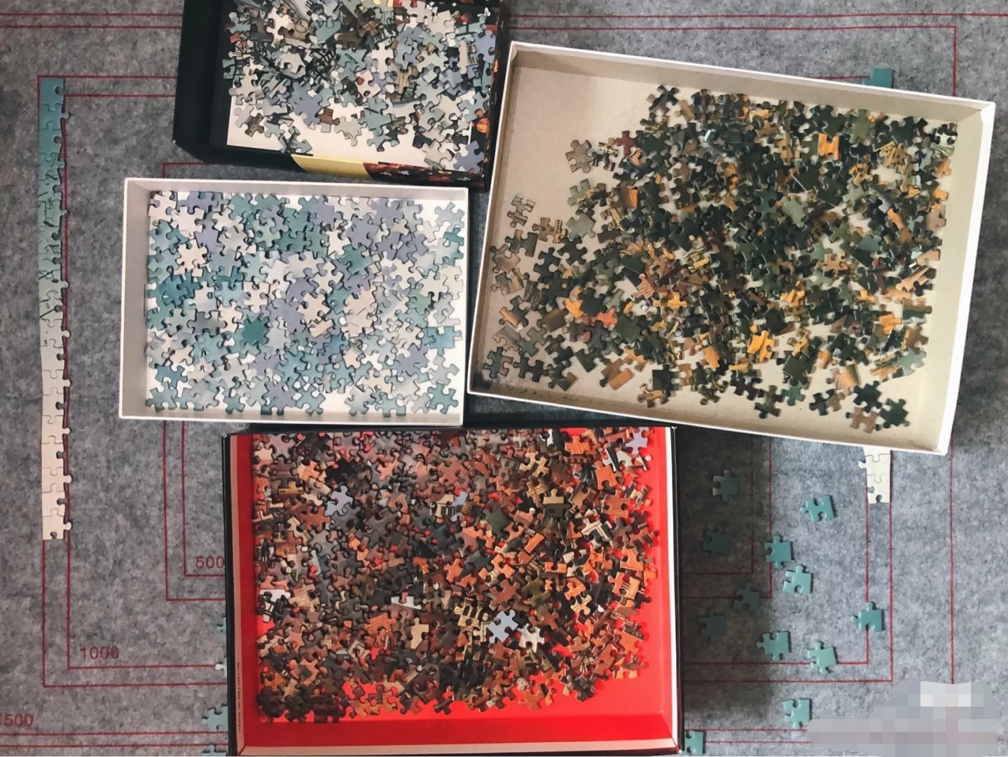 CMYK OEM Custom Printed Jigsaw Puzzles For Adults Children Colored 19.5x17cm