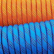 two colors ropes 