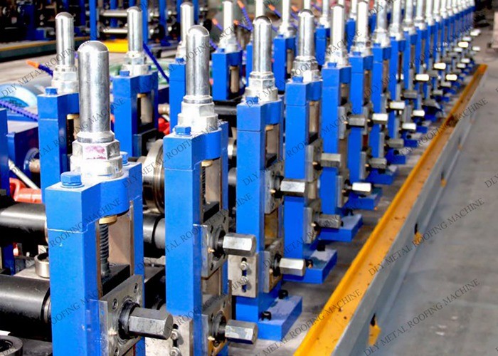 PPGI Downpipe Machine 5.5kw Gutter Making Machine For Construction