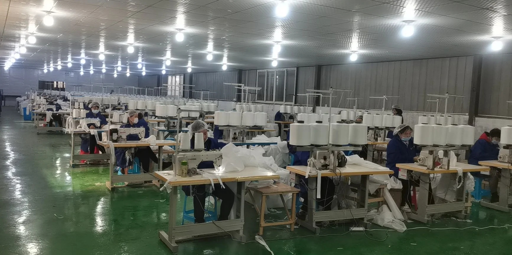 17 X 40cm Customized Blue PP CPE Anti Slip Disposable Shoe Cover For Food Processing