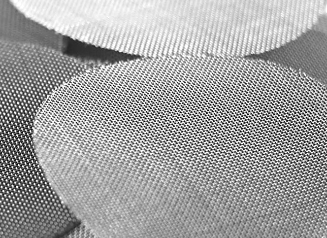 Anti Corrosion 500mm Width 0.05mm Dia Titanium Wire Mesh , Wire Mesh Filter Screen