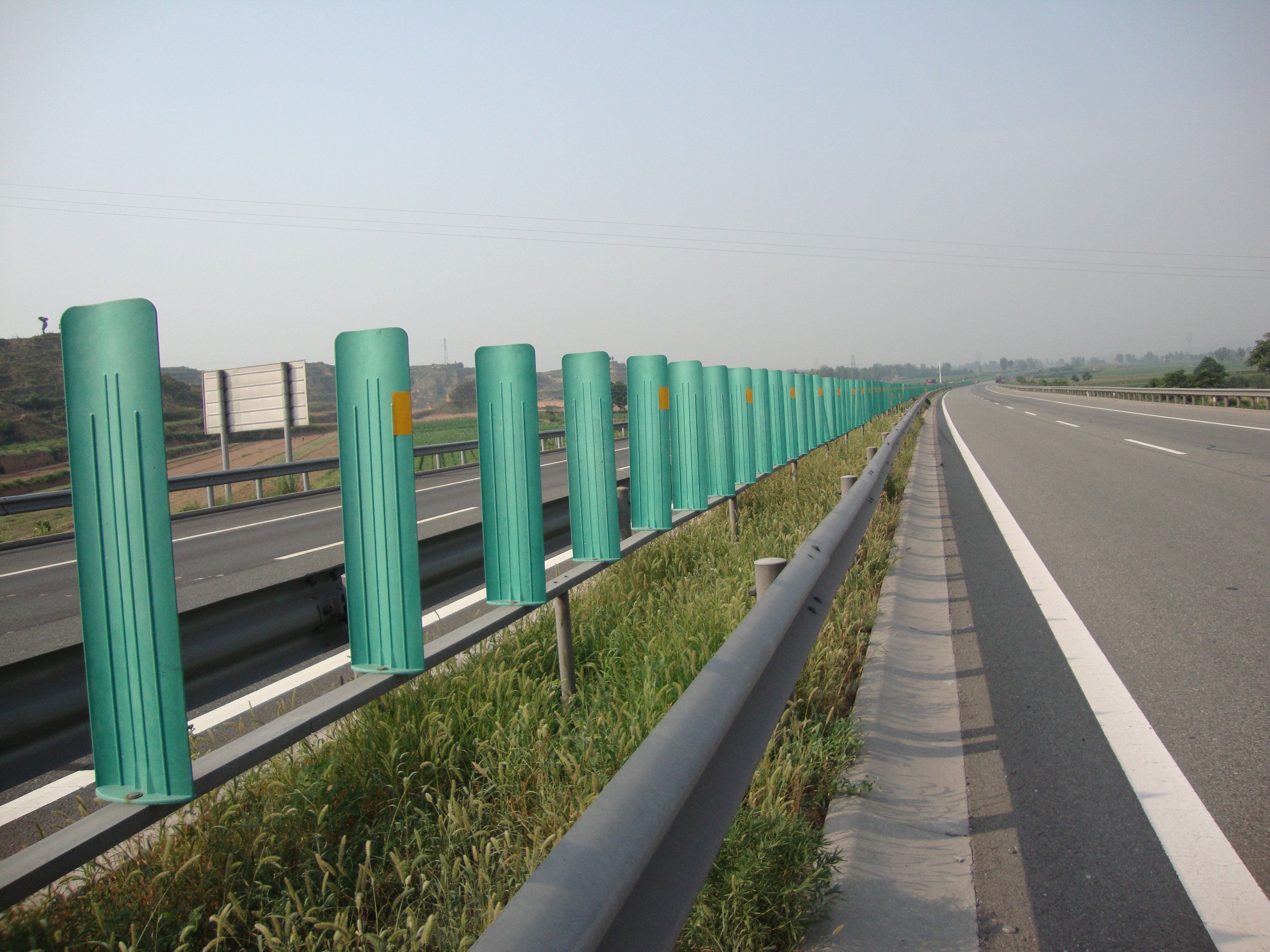Highway Guardrail Reflective Road Facilities Durable Anti Dazzle Board Anti Glare