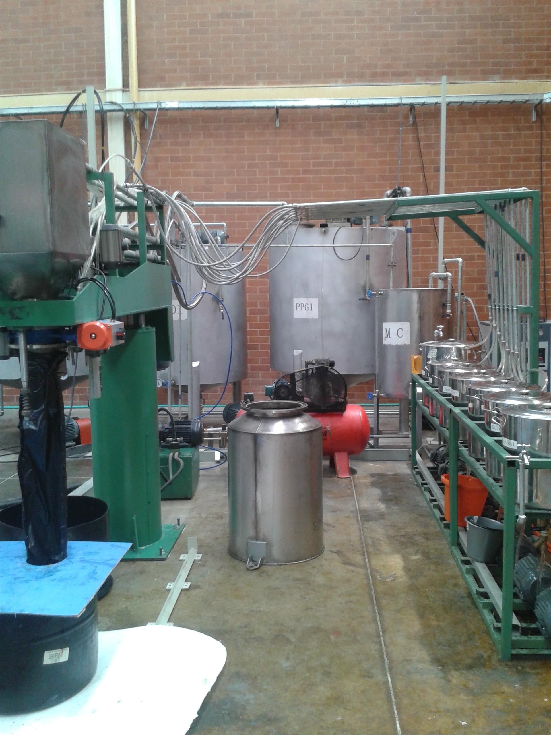 Semi-Auto PU Foam Batch Box Foaming Machine For Sponge Mattress