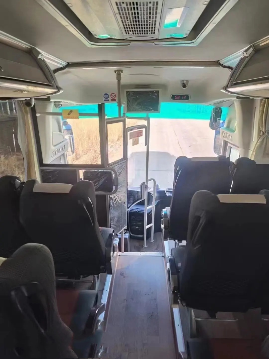 Second Hand Tourist Bus Weichai Engine 12 Meters Double Doors 50 Seats AC Used Foton BJ6122