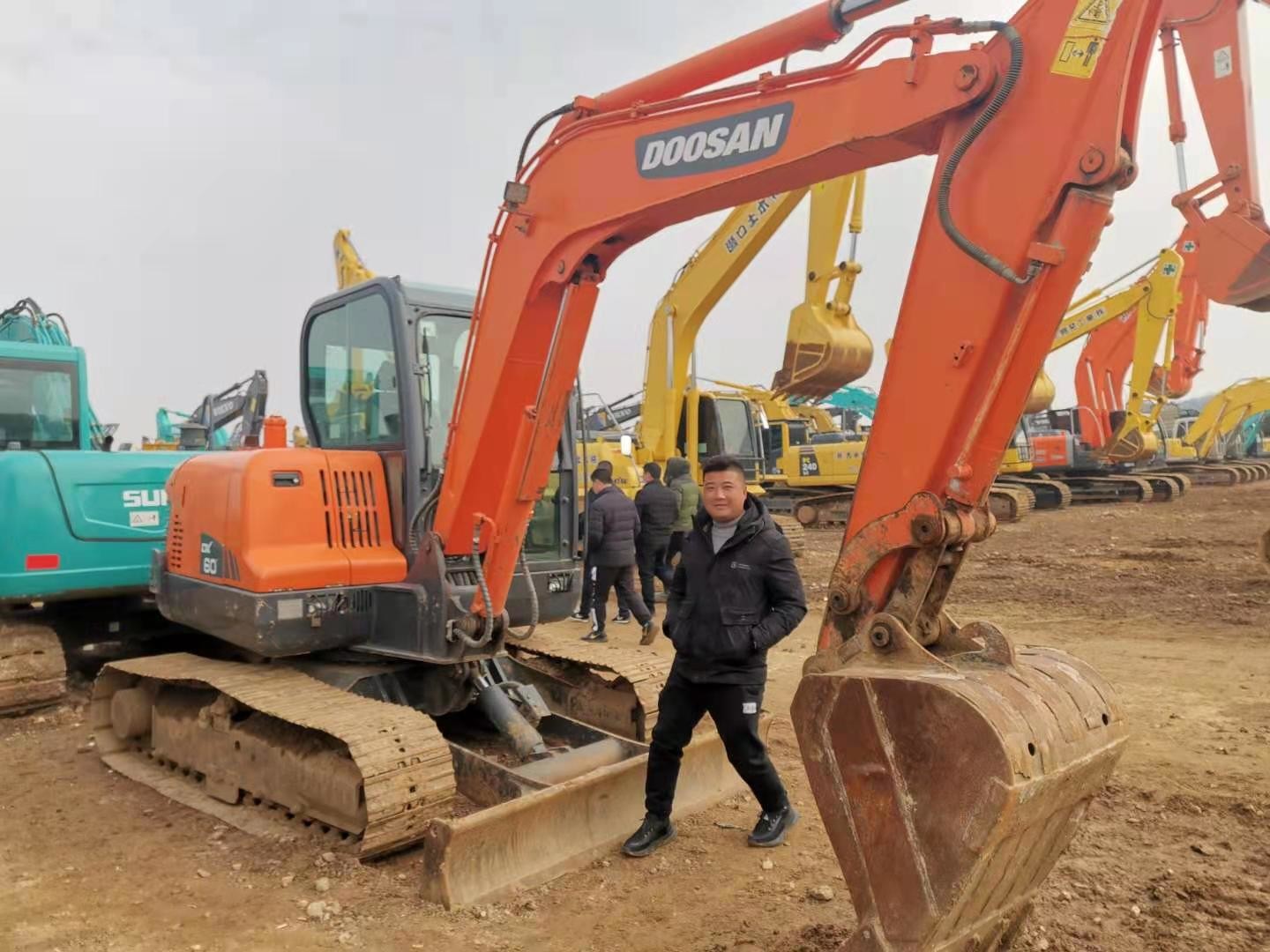 6 Ton Yangma Engine Mini DX60 Doosan 6 Ton Excavator