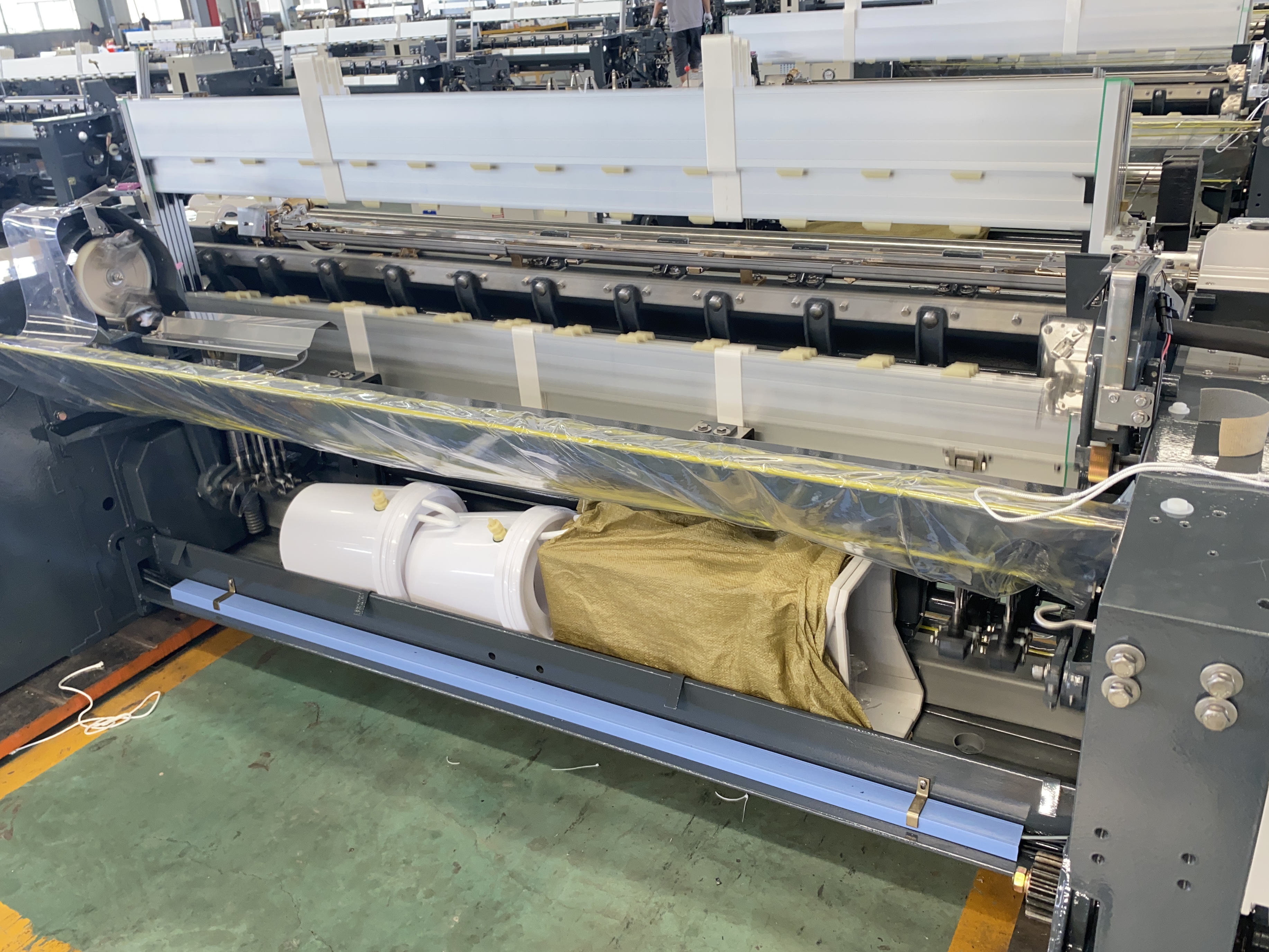 High Speed High Denisity Water Jet Weaving Loom with Cam Shedding