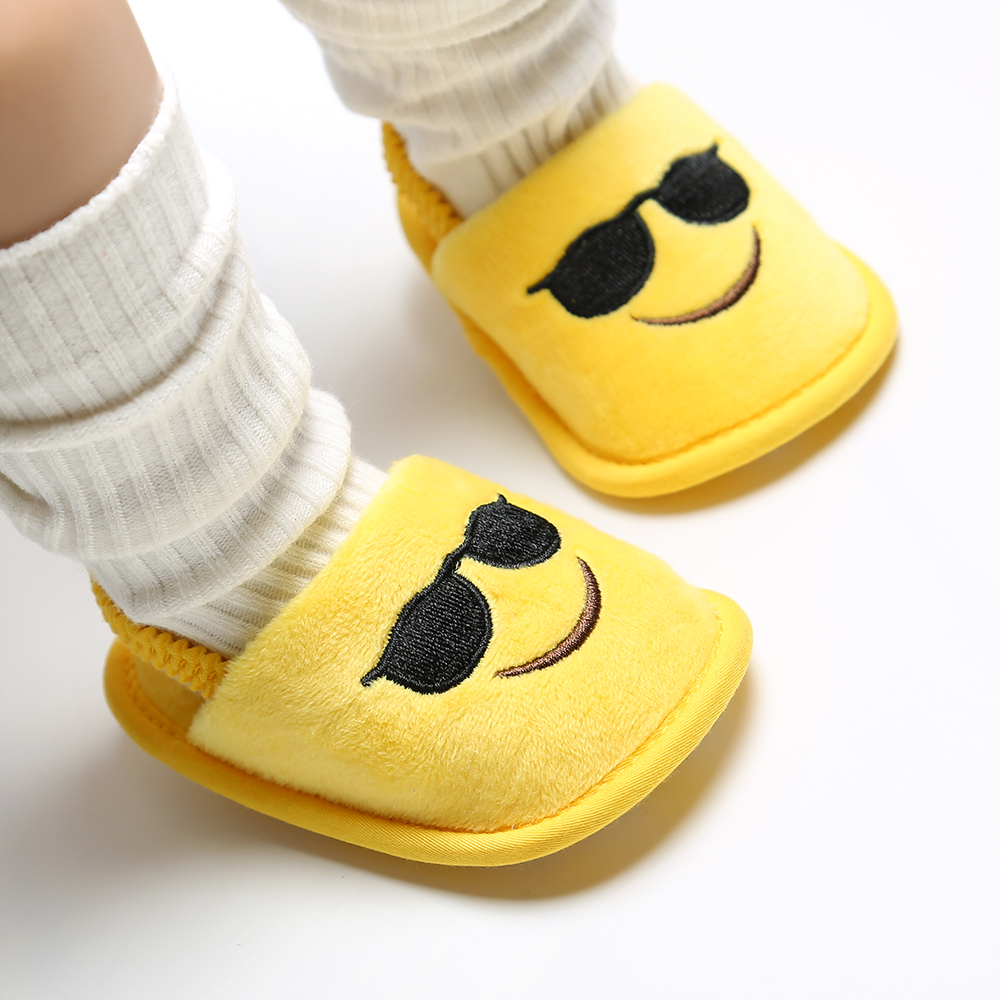 New fashion 2019 Flannel cute smile indoor prewalk boy girl crib baby sandals