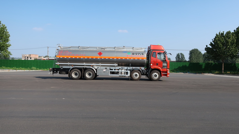 CIMC LINYU FAW 8*4 31 Cub Aluminum Alloy Diesel Tanker Truck Petrol Fuel Transport Truck