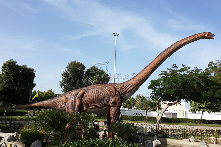 Supermarket Realistic Animatronic Sauroposeidon Dinosaur Statue With The Action