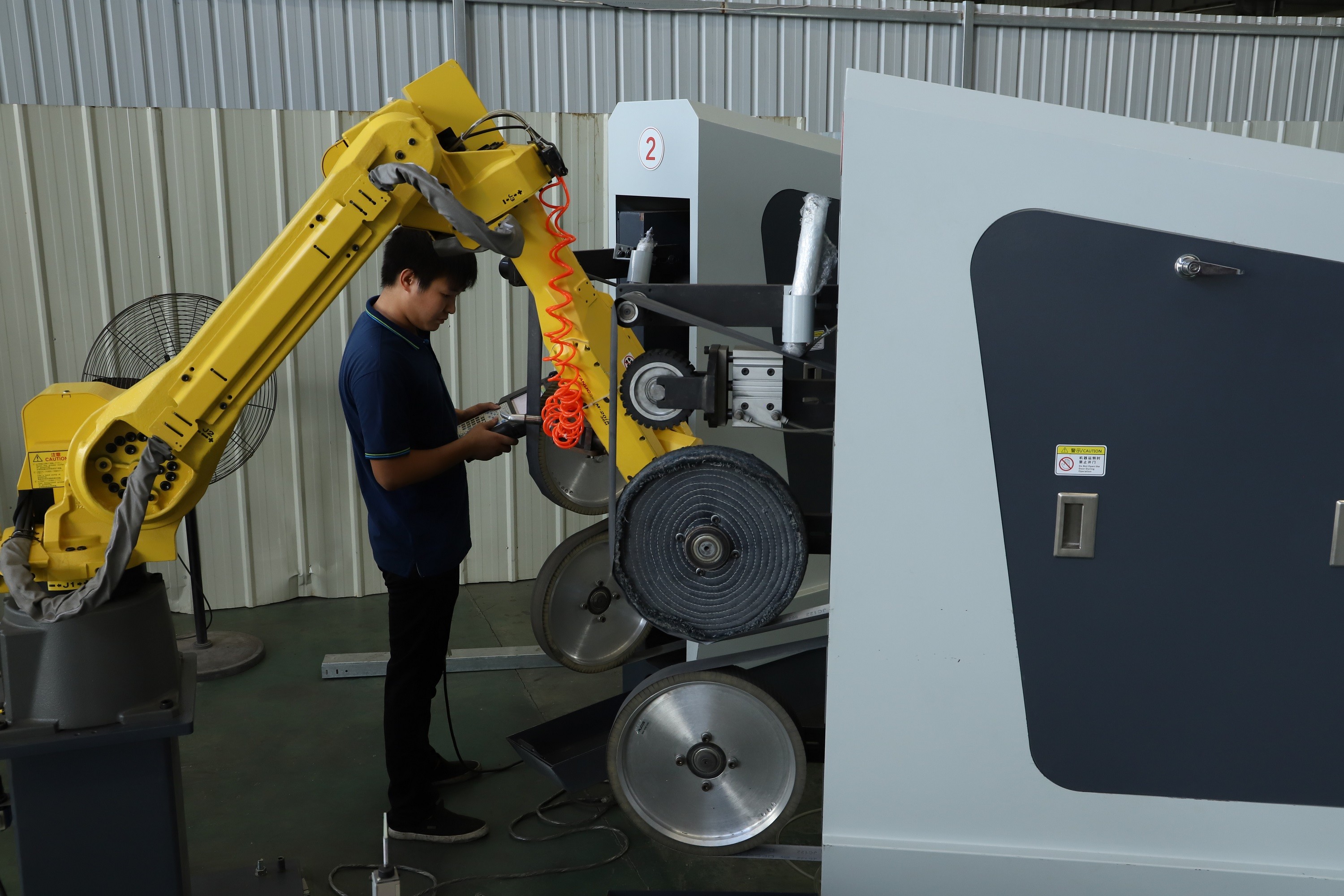 Full Automatic Robot Polish System FUNAC Robot Cell Metal Deburring Machine 380V