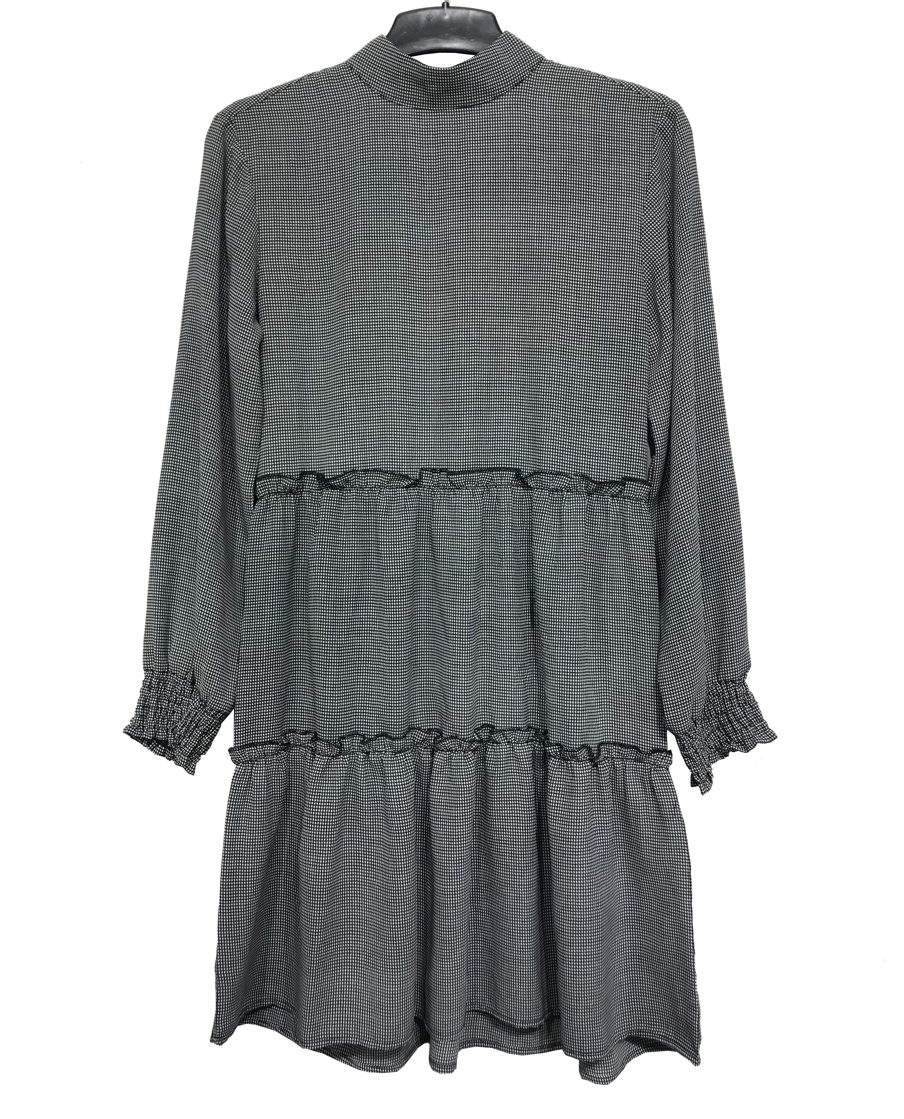 Long Sleeve Grey Color Large Size Ladies Dresses Crew Collar Pleated Knitting Fabric