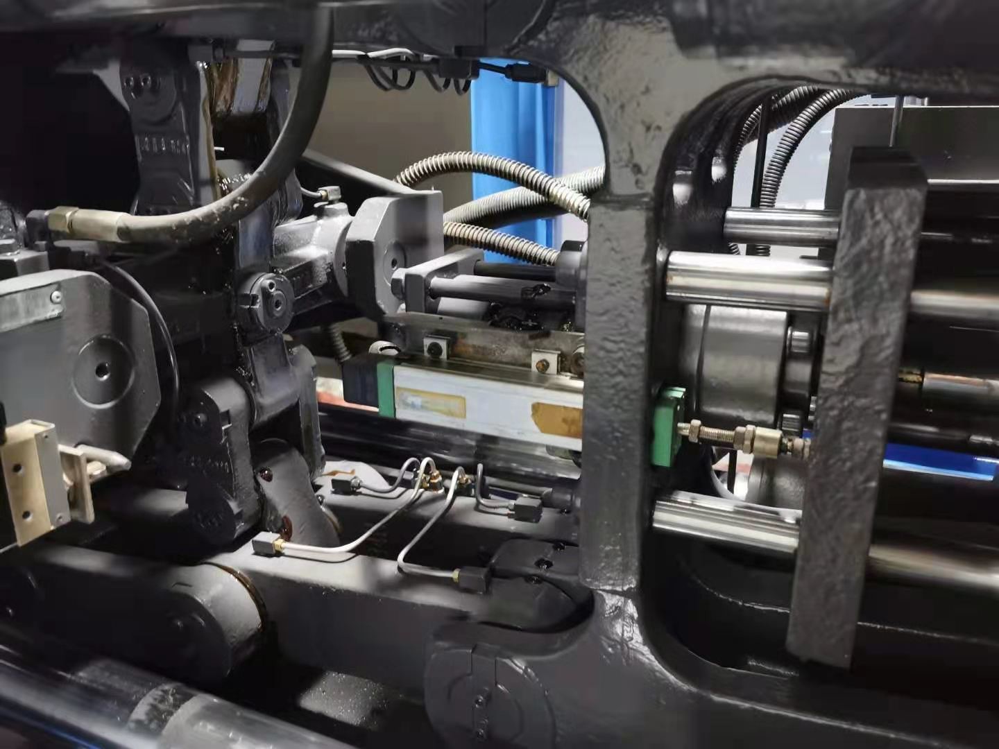Used Haitian 90 Ton MA900 servo motor small Plastic bottle cap injection molding machine