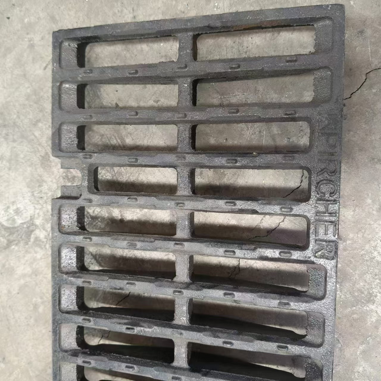 Prime Q235/Q345B Hot Rolled Low Alloy Carbon Steel Sheet/Plate Q355B Black Ms Thick Steel Plate Inexpensive Price
