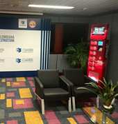 6 Secured Electronic Lockers Cell Phone Charging Kiosks For Airport / Train Station / Bus Station