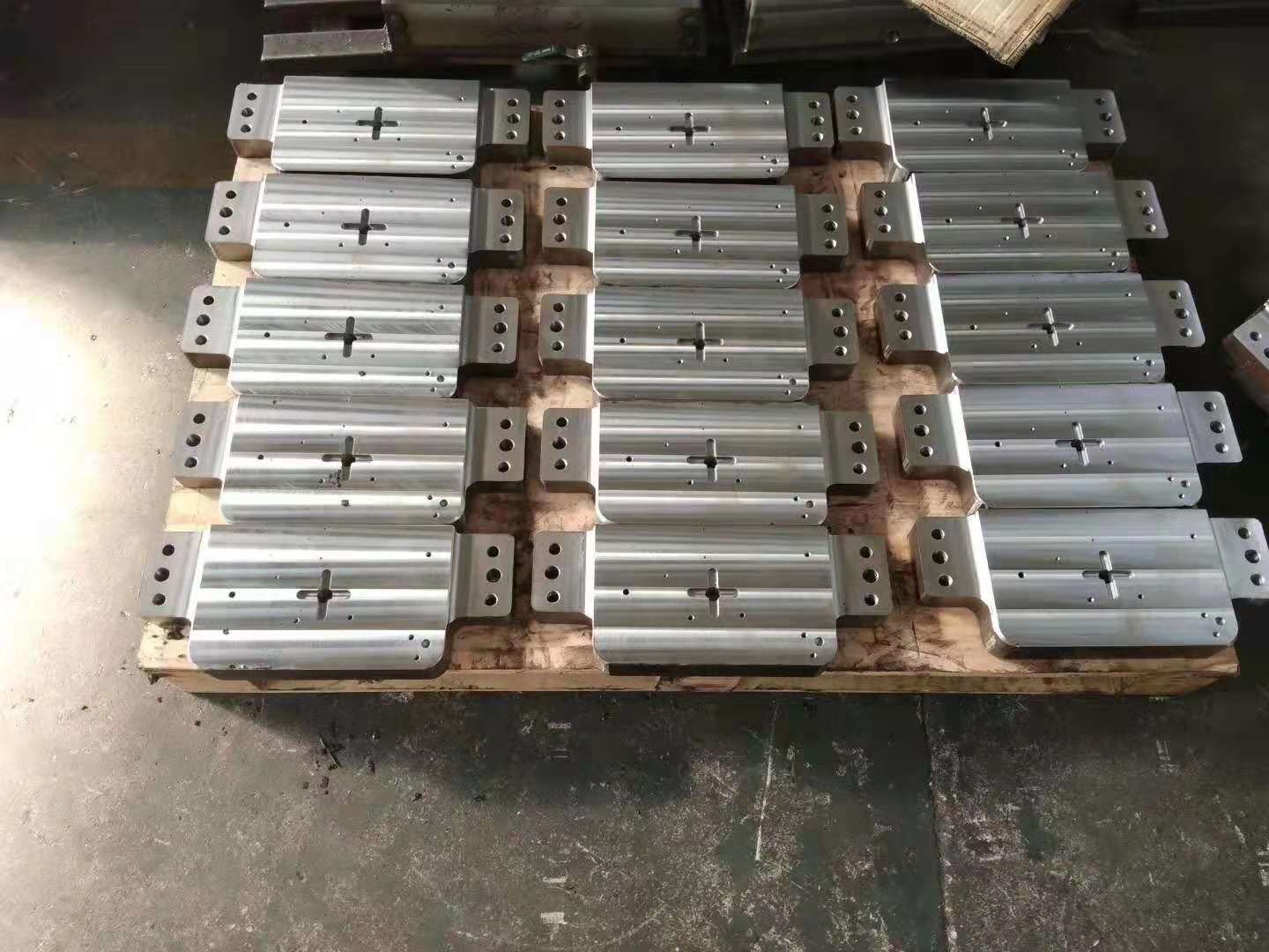 CE Mirror Polishing CNC Milled Parts 0.02mm OEM Metal Hardware Parts