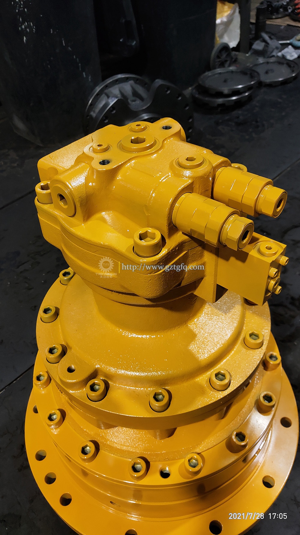 TGFQ R305-7 Excavators Swing Motor Assy M2X170 Swing Gearbox With Motor