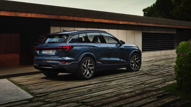 Long claimed range with super fast 270kw charging & generous equipment at Audi Q6e-tron pure electric vehile 285kw power