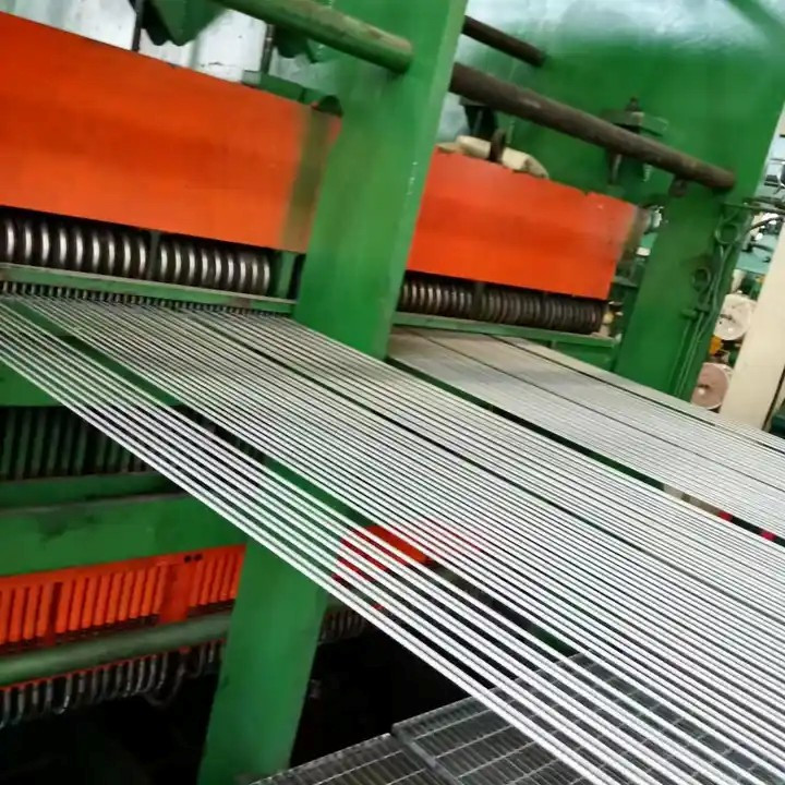 Black Anti-tear Steel Cord Conveyor Belt ST1000 Wire Rope Conveyor Belt For Heavy-Duty Applications