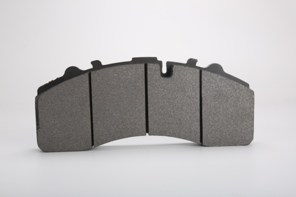 Buses Disc Brake Pads 0.35~0.45 Friction Coefficient With OEM / ODM Serivice