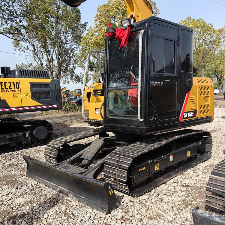 2023 Model Sany SY75 Mini Digger Machine with 7000 KG Machine Weight and Good Health