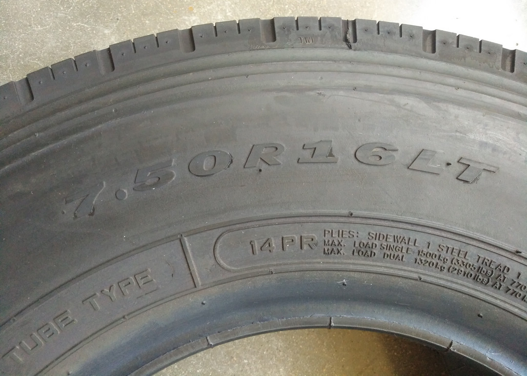 16 Inch Rim Steel Belted Radial Tires Black Color 7.50R16LT High Durability