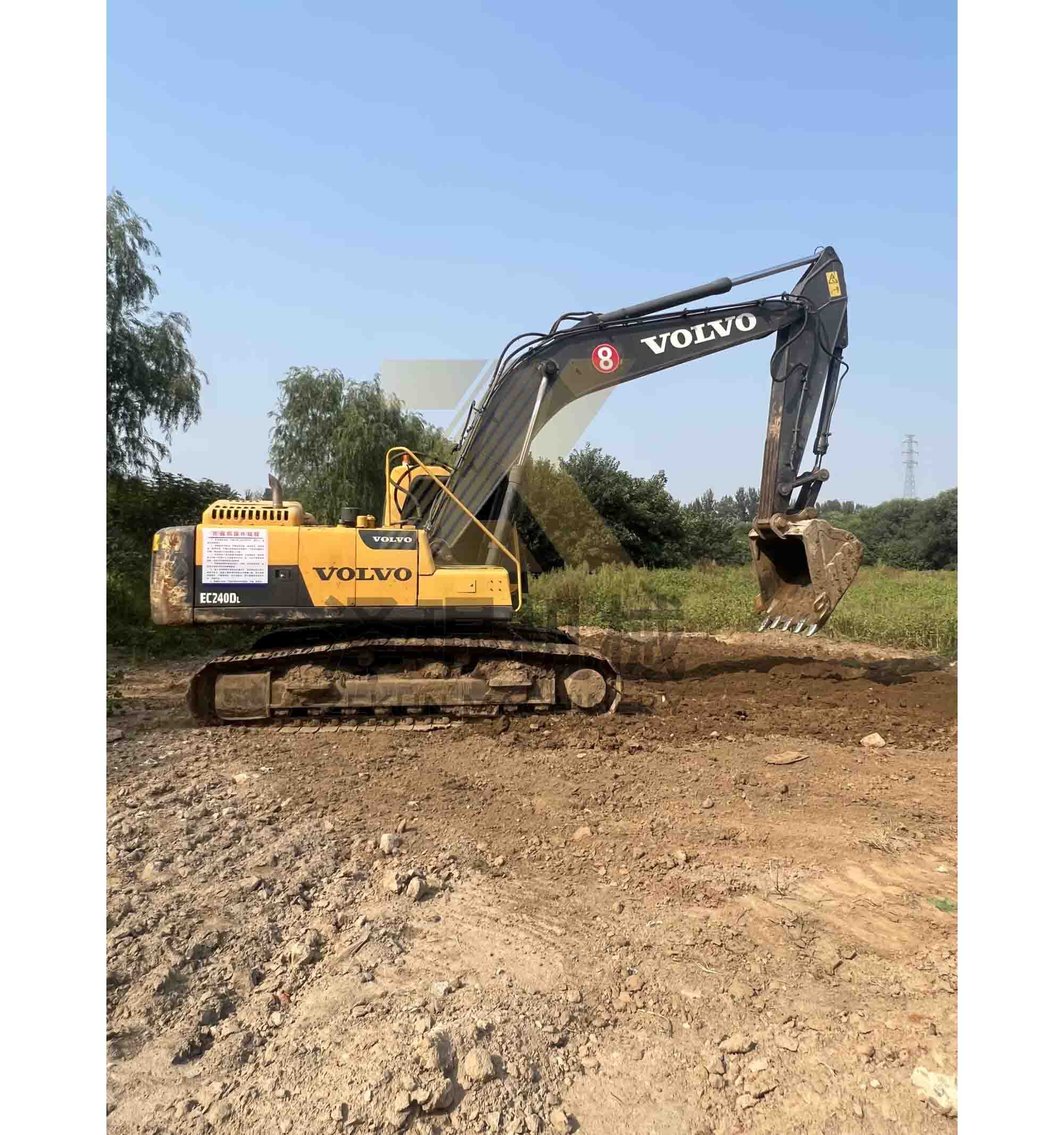Medium Hydraulic Crawler Volvo Ec240dl Excavator with 24Ton Operating Weight and Other Hydraulic Valve