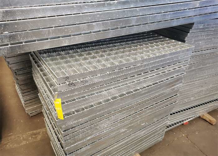 40mm Height Outdoor Hot Dip Galvanized Grating S275JR 304 Stainless Steel Grate