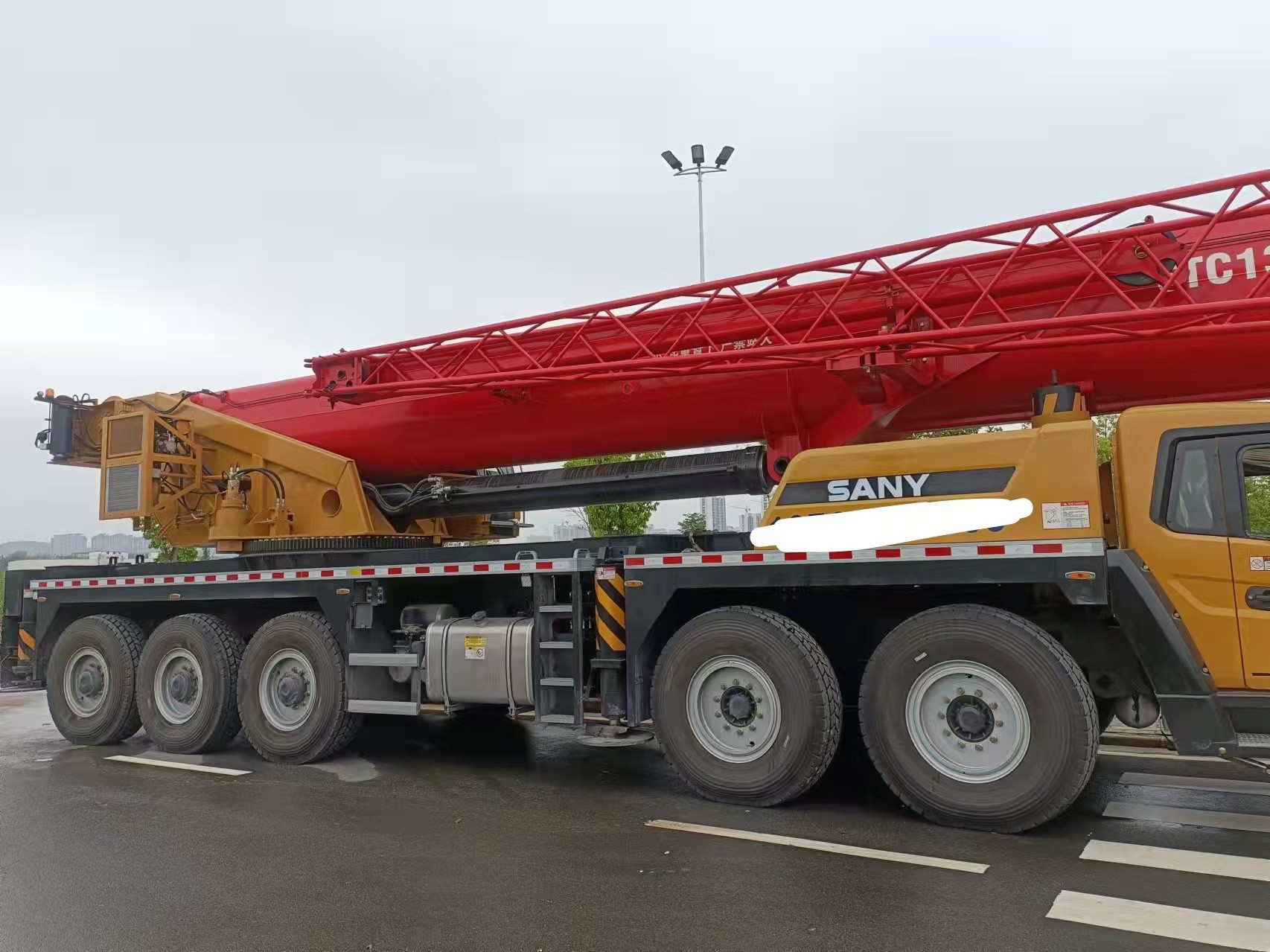 Hydraulic Straight Arm Mobile Truck Crane 130 Tons Max Working Height 45.5 Meters Direct Source 2023 Year Production
