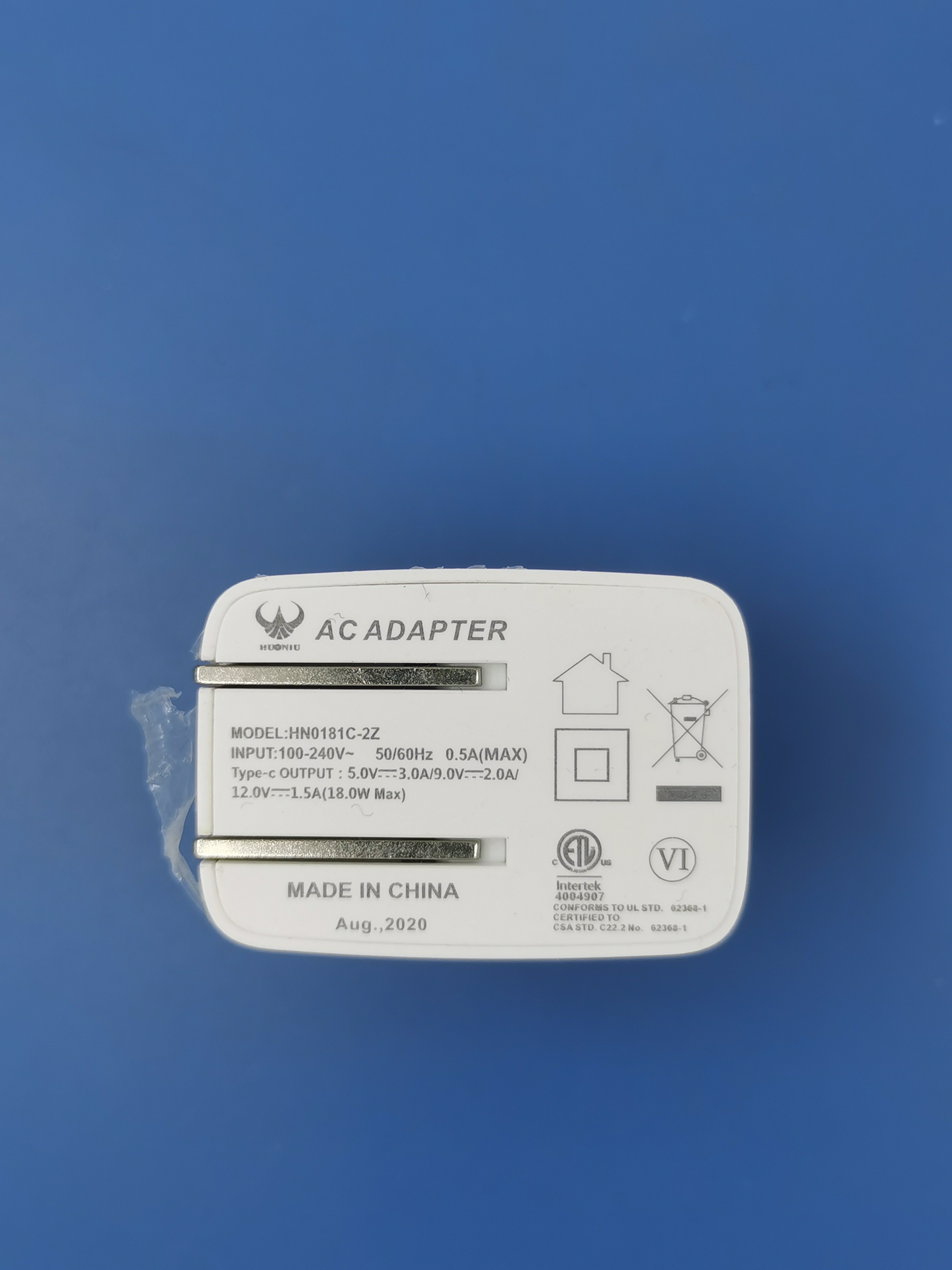 18W Power Delivery PD Adapter with USB C Connector CE/FCC/ RoHS Certified 100-240V Input Voltage