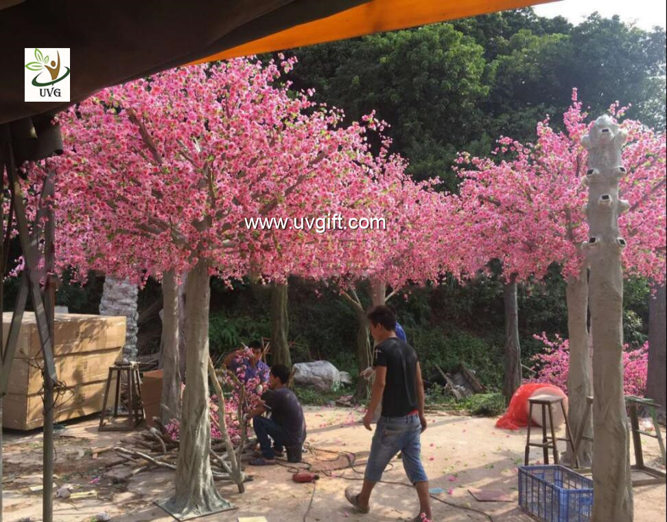 UVG silk peach flowers artificial blossom trees with high sumulation trunk for themed weddings CHR156
