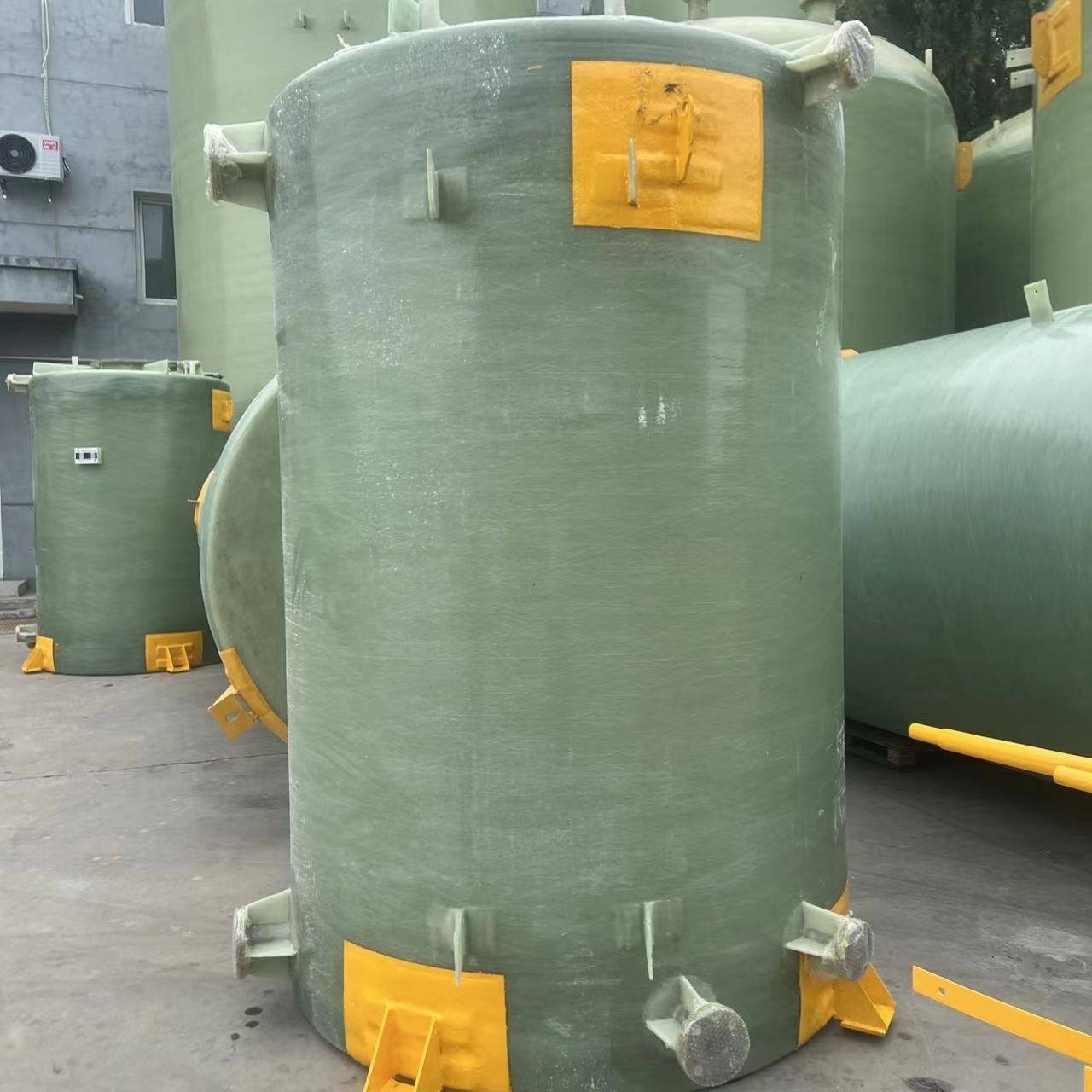 Fiberglass Winding GRP FRP Septic Tank 3040mm*2690mm Chemical Mixing Tank