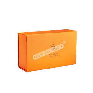 Buy cheap Custom Made Foldable Shipping Boxes Magnetic Packaging Boxes With Lids product